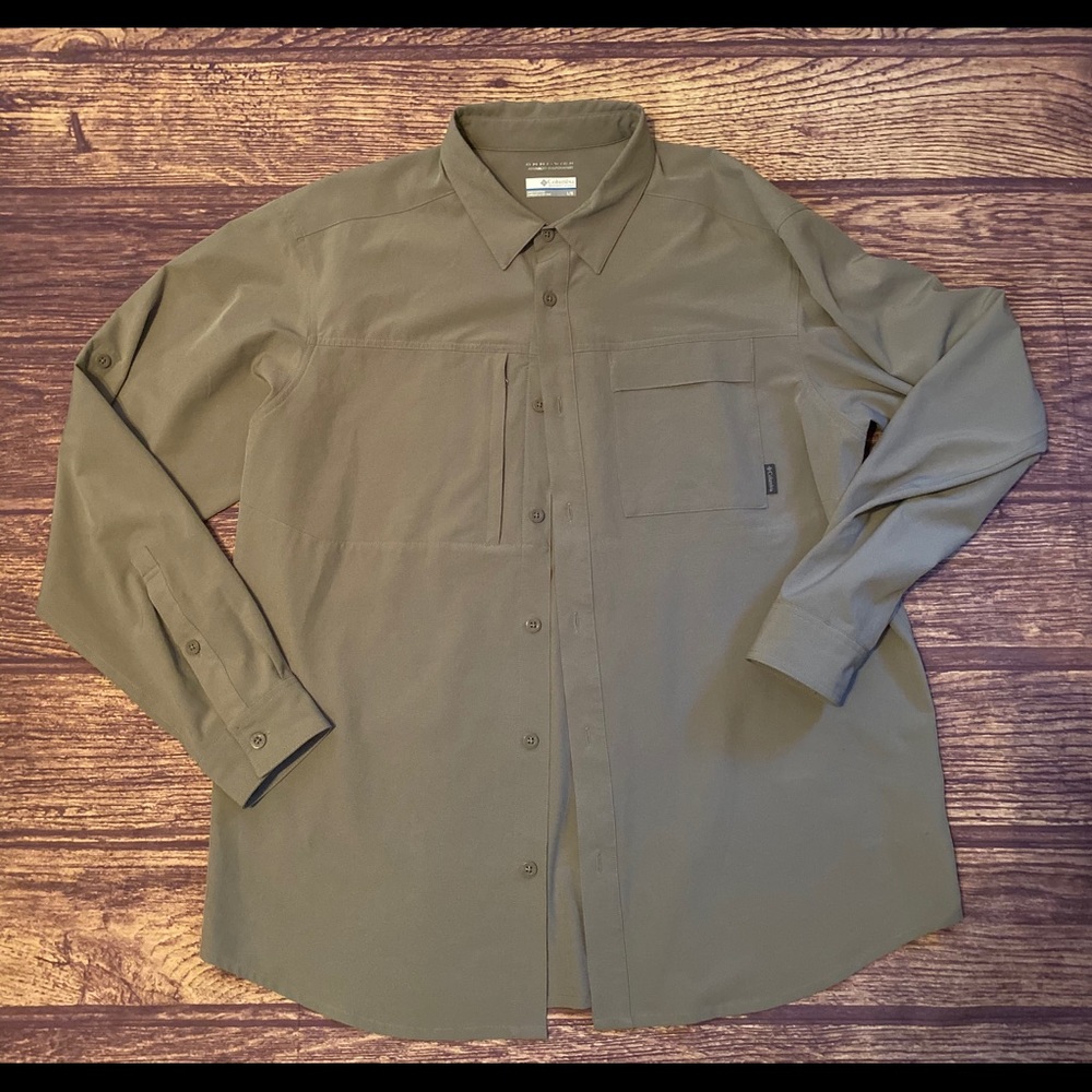 Men’s large Columbia Shirt